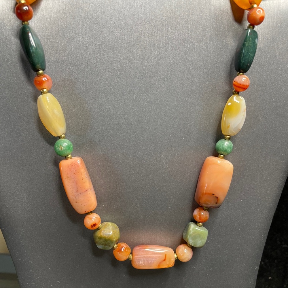 Agate Dragons Blood Vintage Begger Bead 16” Barrel Clasp Polished Stone 1970's